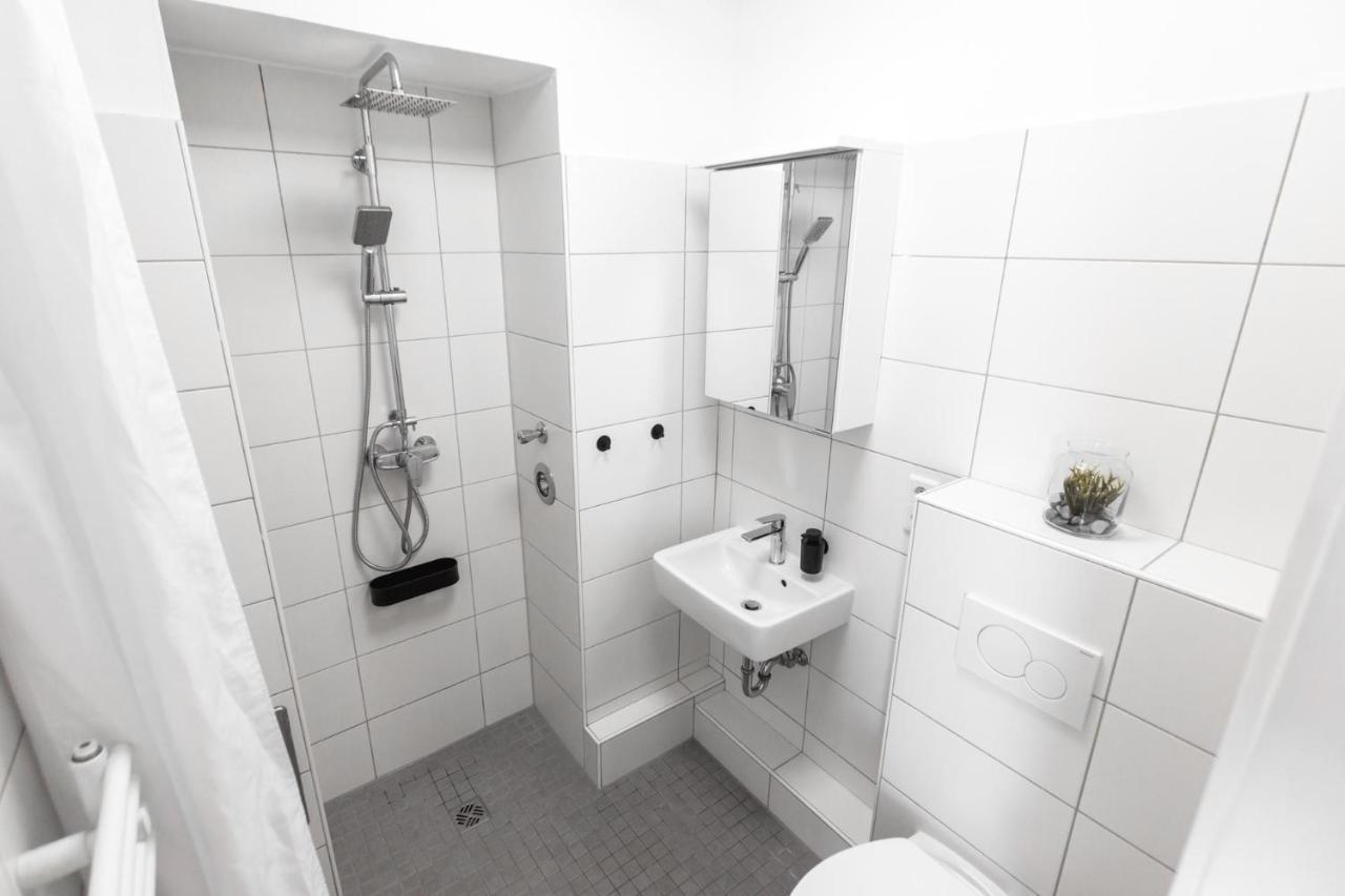 Koje Drei I Zentrales Apartment Mit Parkplatz Бремерхавен Екстериор снимка